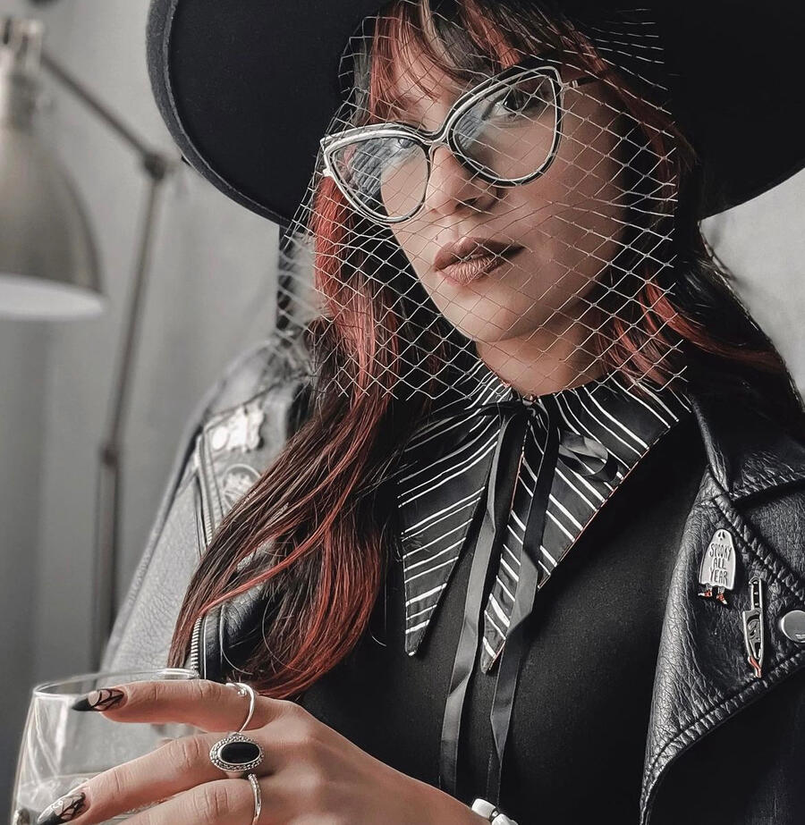 Lively Ghosts hat and collar